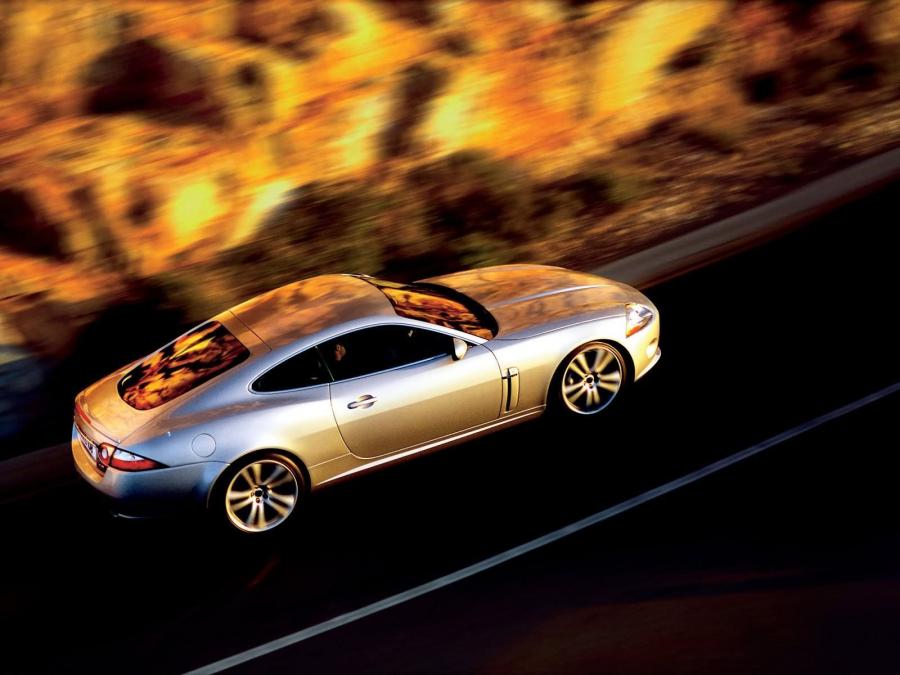  Jaguar XK Coupe 2006 года  (фото 26 из 41)